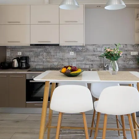 Casa Gardenia-modern Next To The Beach, Near Old Town